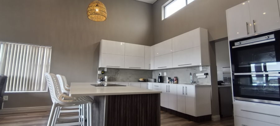 4 Bedroom Property for Sale in Monte Christo Western Cape